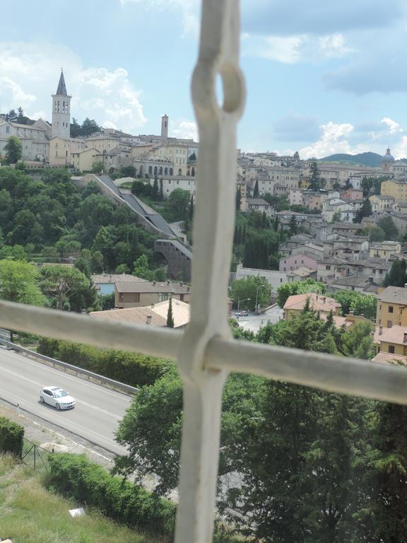 斯波莱托Casa Religiosa Di Ospitalita San Ponziano住宿加早餐旅馆 外观 照片
