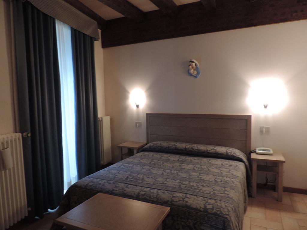 斯波莱托Casa Religiosa Di Ospitalita San Ponziano住宿加早餐旅馆 客房 照片