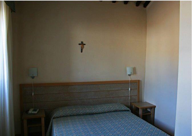 斯波莱托Casa Religiosa Di Ospitalita San Ponziano住宿加早餐旅馆 外观 照片